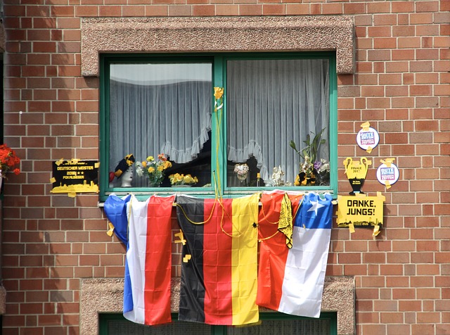 使人们不禁 使人们不禁